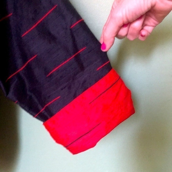 Black and red reversible jacket - Picture 4 of 10